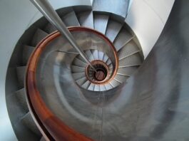 Jak podjechać pod stroma górę?