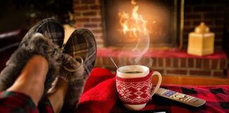 Jak palić w kominku żeby nie śmierdziało?