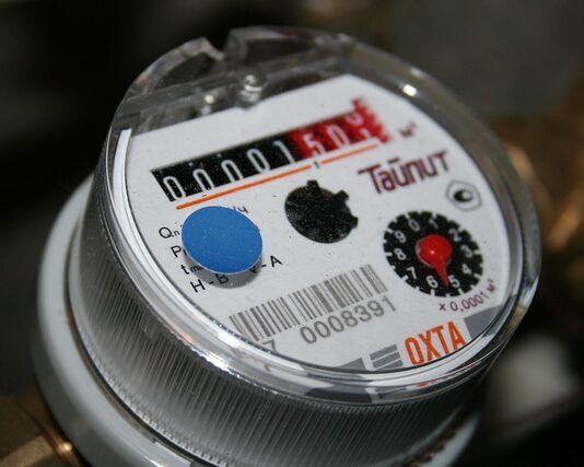 Czym się różni przepływomierz od przepustnicy?