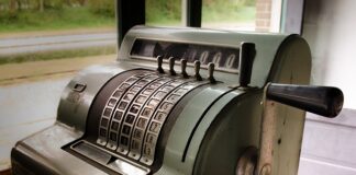 Jak sprawdzić rodzaj skrzyni biegów w samochodzie?