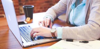 Która klemę zdjąć żeby zresetować komputer?