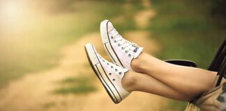 Jak zrobić 230V w samochodzie?