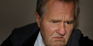 Jak szlifować drewno bez szlifierki?