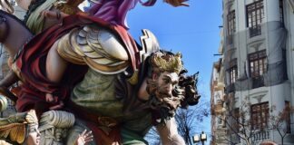 Jaka awarię sygnalizuje szybko migający kierunkowskaz ??